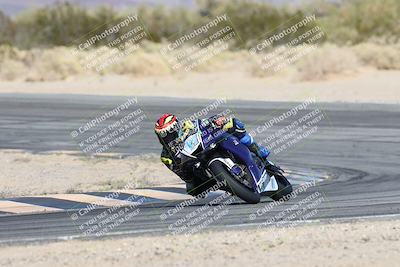 media/Dec-07-2025-CVMA (Sun) [[3e7d2de5dc]]/Race 8-Middleweight Shootout/